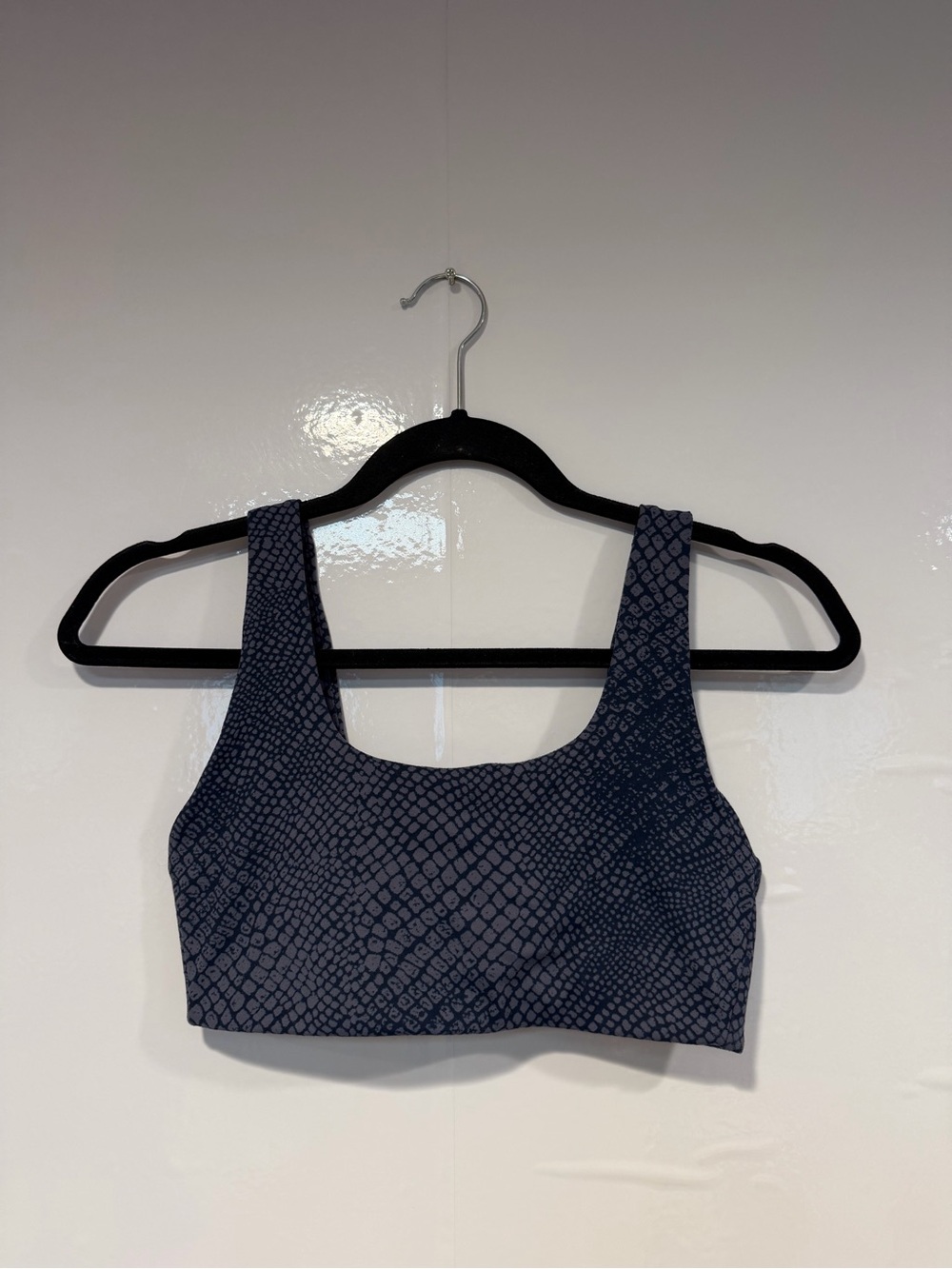 Gap Scales Women's Navy Patterned Crop Tank Top